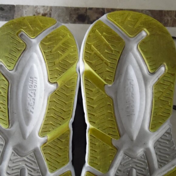 HOKA one one mens size 7 - Picture 11 of 12